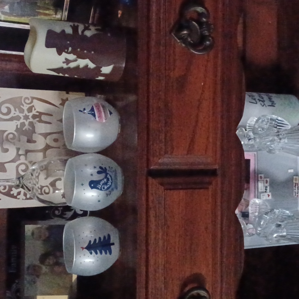 Includes pillar Snowman candle with LED along with three votive size LEDs